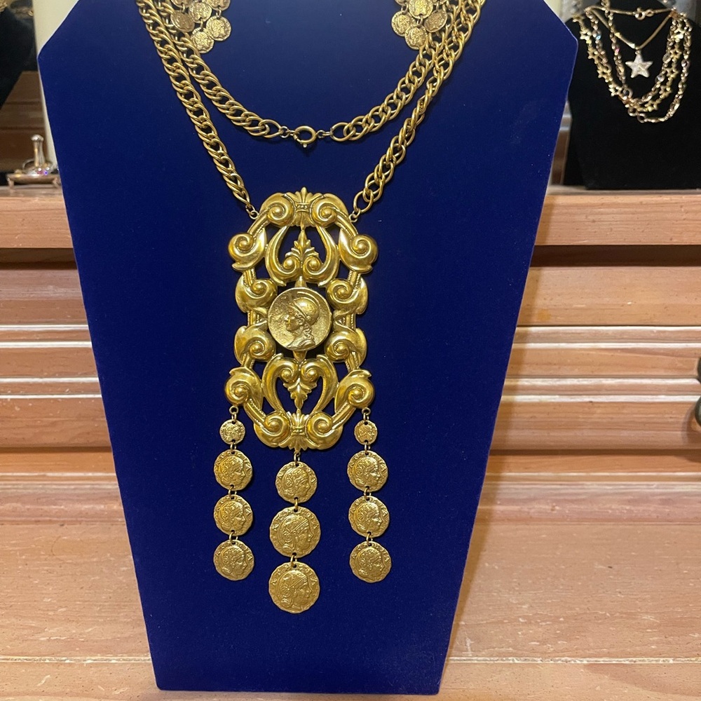 Elegant Gold Necklace & Earrings